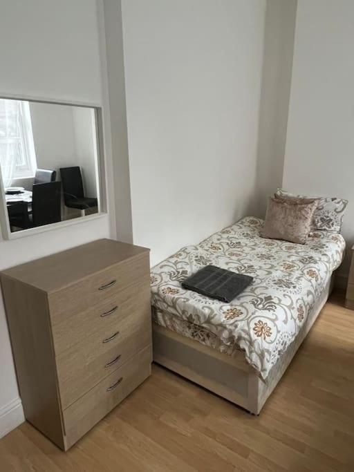 001- Lovely 3-Bedroom Very Close To Oxford Street London Eksteriør billede