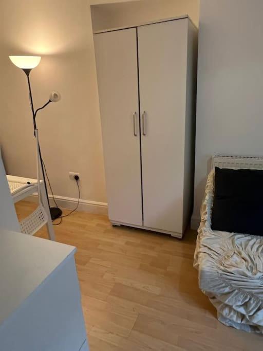 001- Lovely 3-Bedroom Very Close To Oxford Street London Eksteriør billede