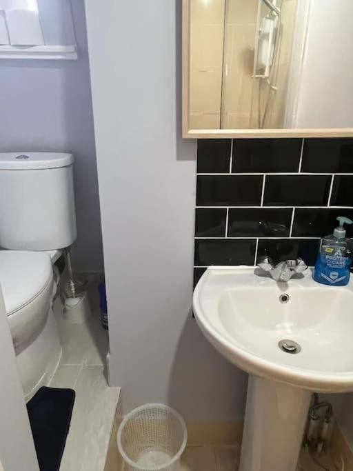 001- Lovely 3-Bedroom Very Close To Oxford Street London Eksteriør billede