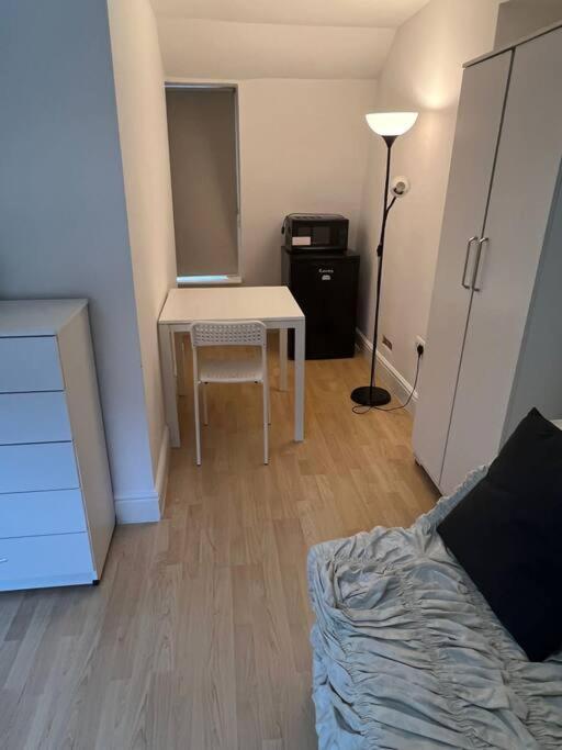 001- Lovely 3-Bedroom Very Close To Oxford Street London Eksteriør billede